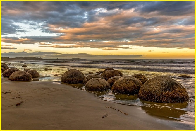 Moeraki Boulders, New Zealand: The Mysterious Giants of the Sand