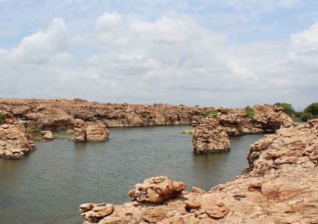 Oravakallu rock garden