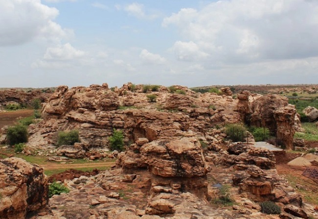 Oravakallu rock garden