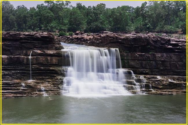 Geotourism around the Picturesque Rahatgarh WaterFall Sagar India ...