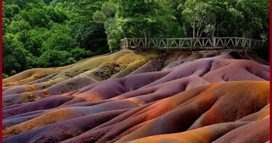 Seven-Coloured Earths Mauritius