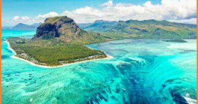 Underwater waterfall Mauritius