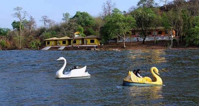 Khindsi Lake