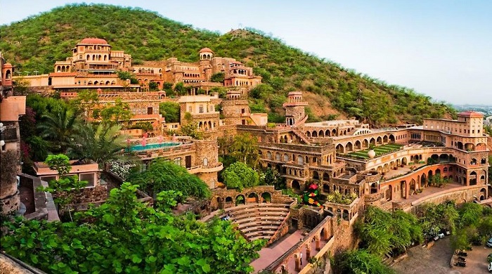 Neemrana Fort