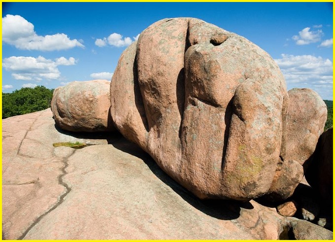 Amazing Elephant Rocks, Missouri: 1.5 Billion-Year-Old Granite Wonders