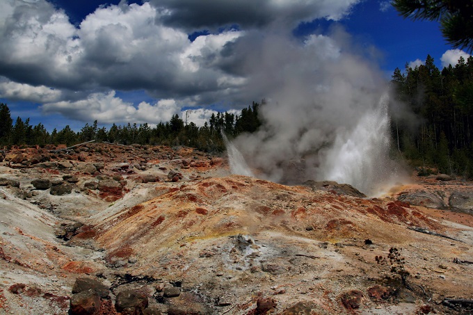 Steamboat Geyser